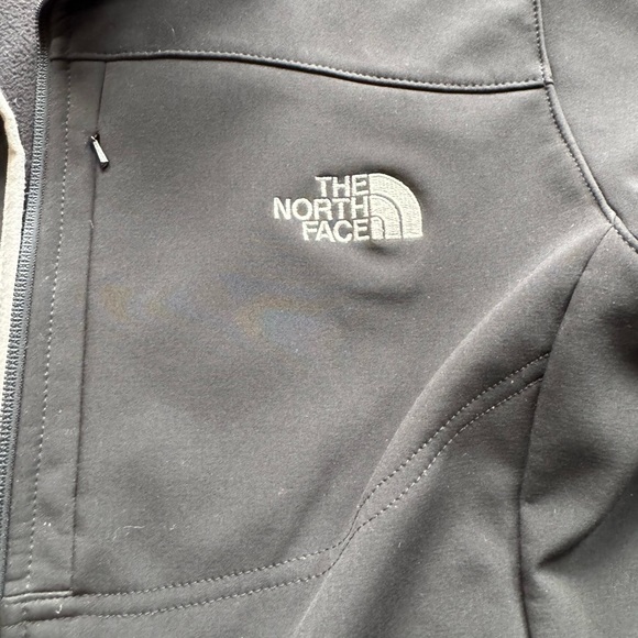 The North Face Apex Bionic Soft Shell Jacket - Picture 7 of 10
